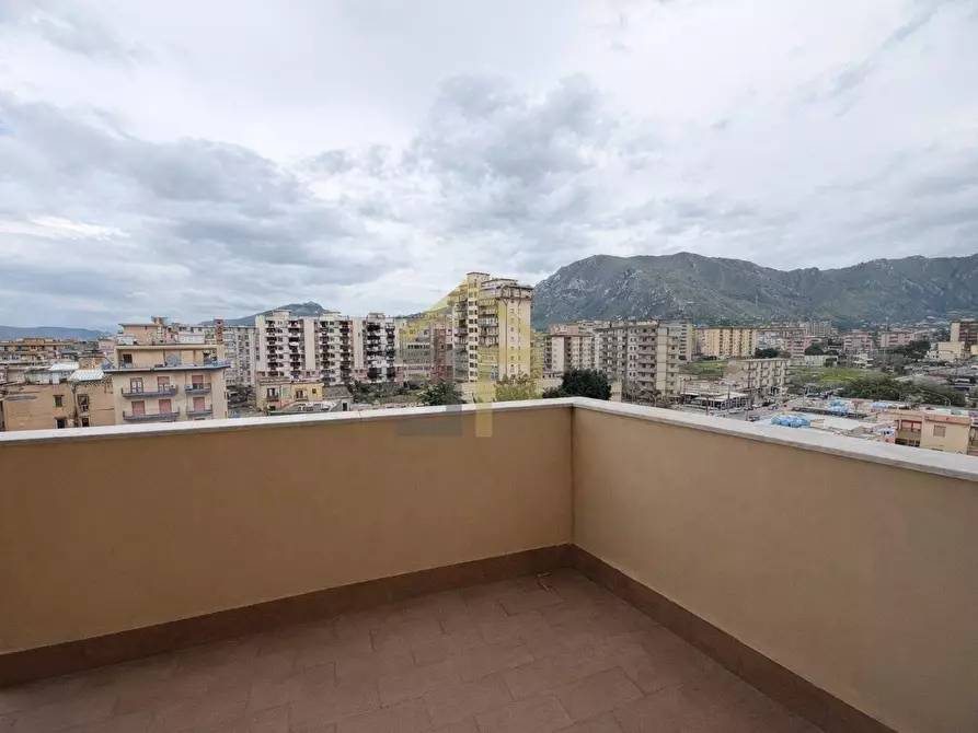 Immagine 15 di Appartamento in vendita  in Piazzale Fratelli Sant'anna 9 a Palermo