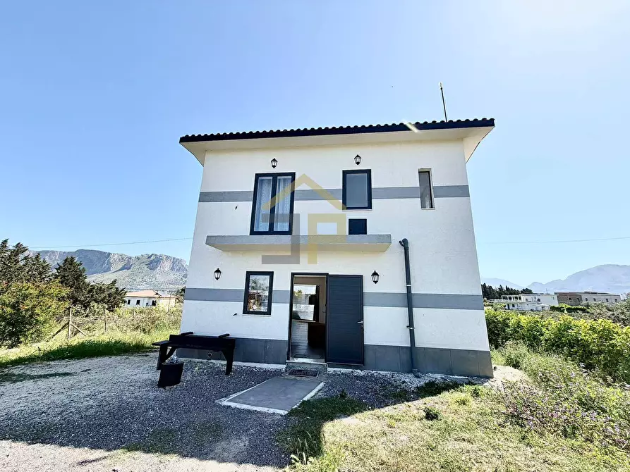 Immagine 2 di Villa in vendita  in Contrada Piano Del Re a Partinico