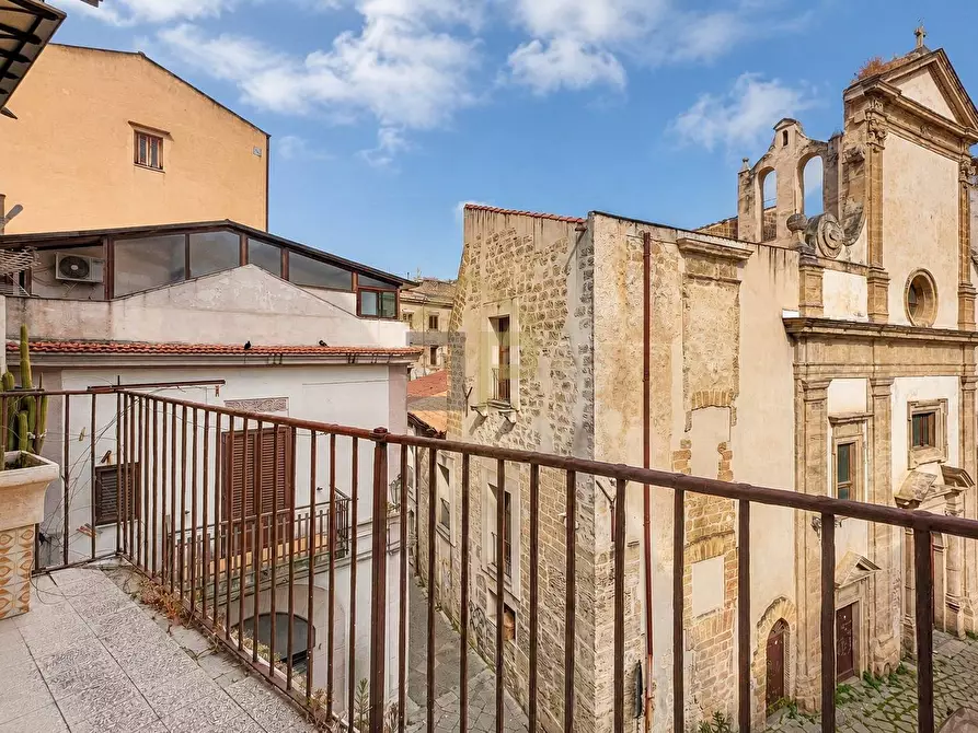 Immagine 6 di Appartamento in vendita  in Piazza Sant'andrea 7 a Palermo