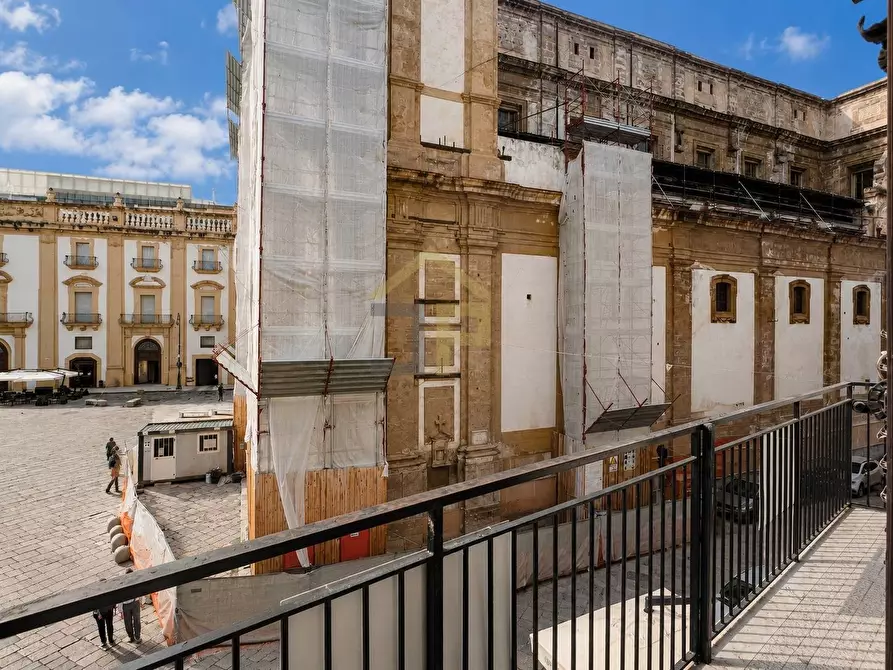 Immagine 15 di Appartamento in vendita  in Piazza Sant'andrea 7 a Palermo
