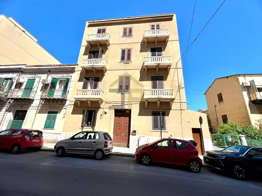 Immagine 1 di Appartamento in vendita  in Via Ciullo D'alcamo 12 a Palermo