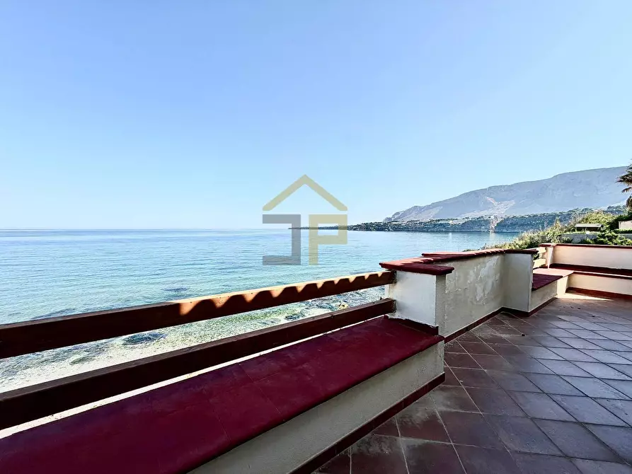 Immagine 15 di Villa in vendita  in Contrada San Cataldo snc a Capaci