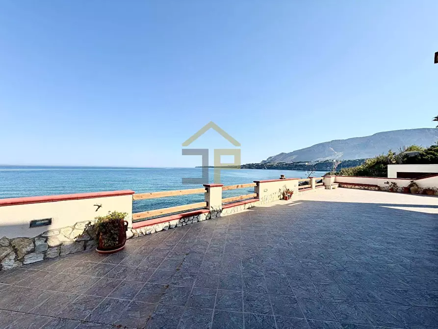 Immagine 25 di Villa in vendita  in Contrada San Cataldo snc a Capaci