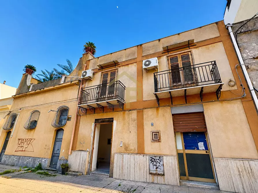 Immagine 1 di Palazzo in vendita  in Gaetano Filangeri 16 a Palermo
