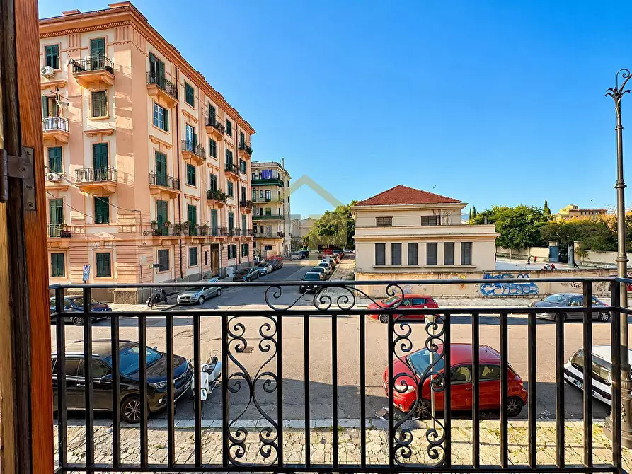 Immagine 2 di Palazzo in vendita  in Gaetano Filangeri 16 a Palermo