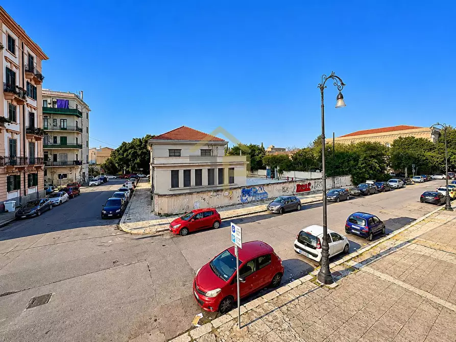Immagine 16 di Palazzo in vendita  in Gaetano Filangeri 16 a Palermo