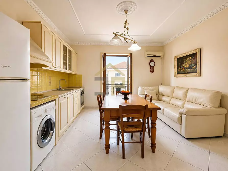 Immagine 5 di Palazzo in vendita  in Gaetano Filangeri 16 a Palermo