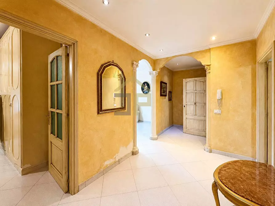 Immagine 14 di Palazzo in vendita  in Gaetano Filangeri 16 a Palermo