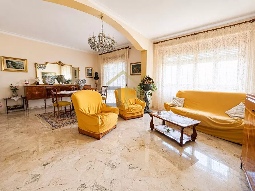Immagine 3 di Appartamento in vendita  in Via Guido Jung 11 a Palermo