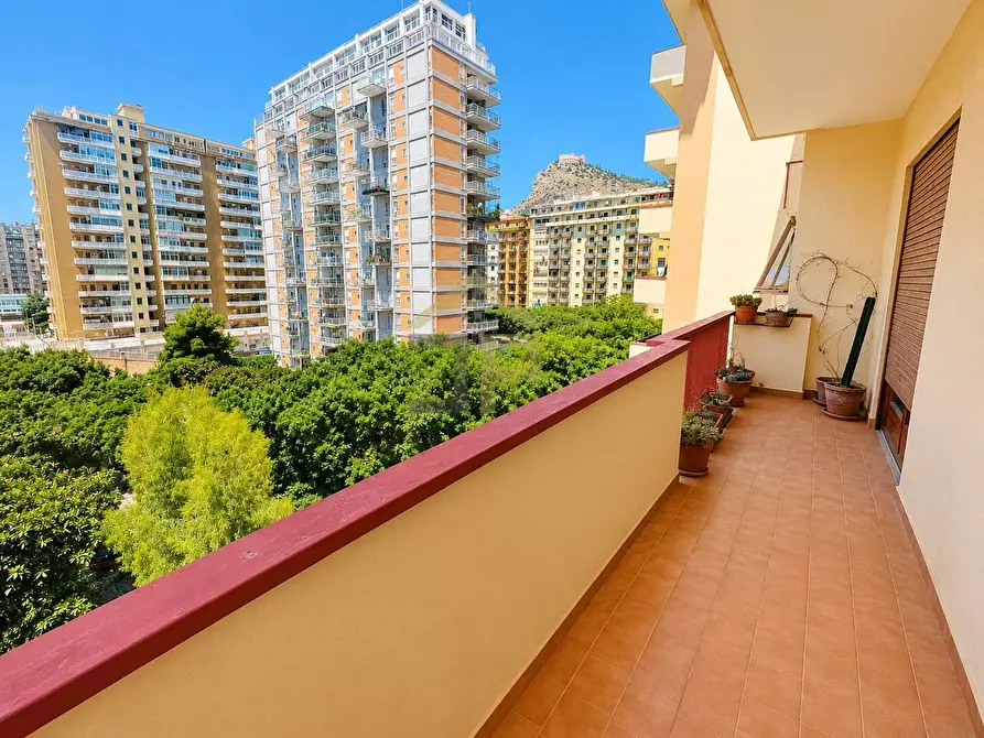 Immagine 21 di Appartamento in vendita  in Via Guido Jung 11 a Palermo