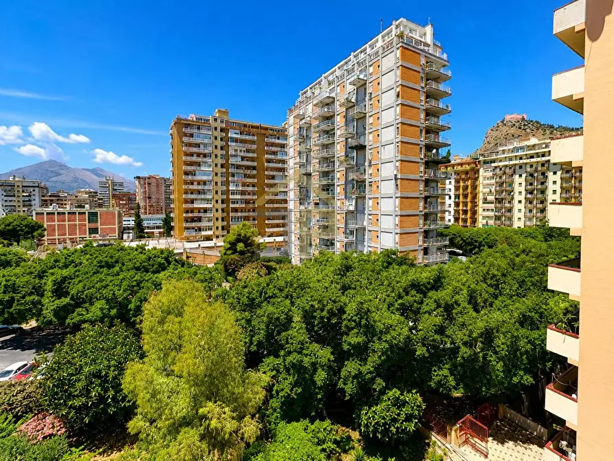 Immagine 22 di Appartamento in vendita  in Via Guido Jung 11 a Palermo