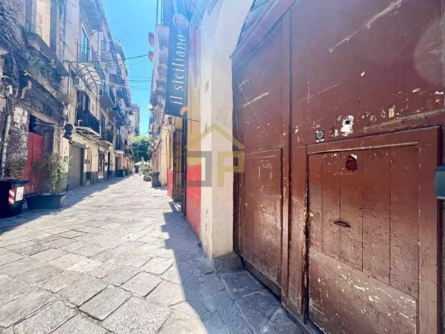 Immagine 2 di Appartamento in vendita  in Via Orologio 35 a Palermo
