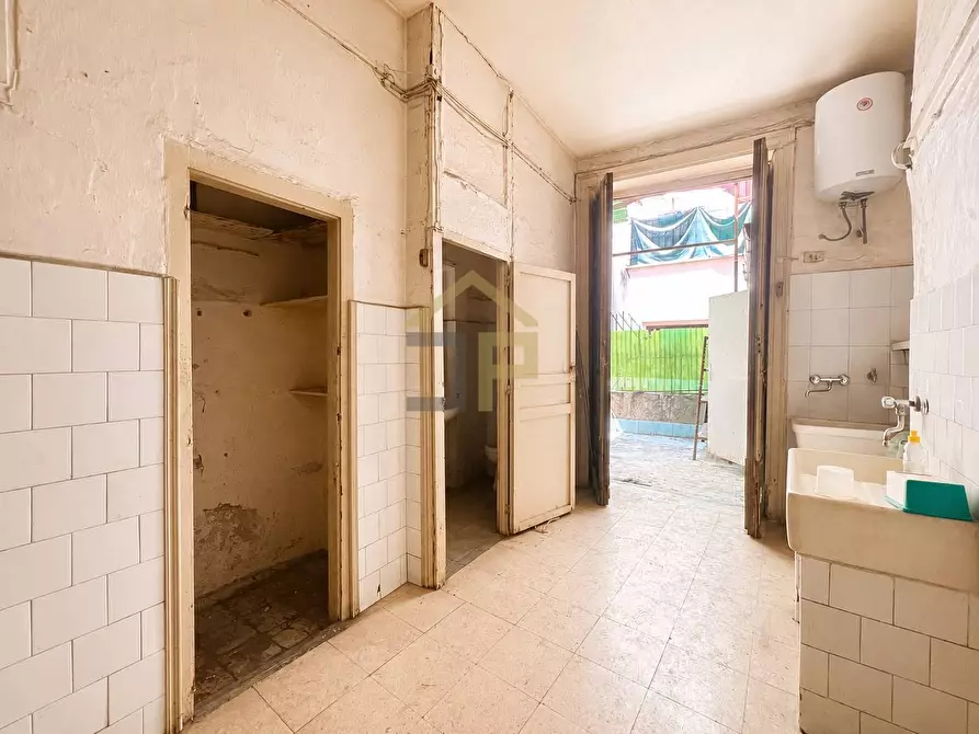 Immagine 25 di Appartamento in vendita  in Via Orologio 35 a Palermo