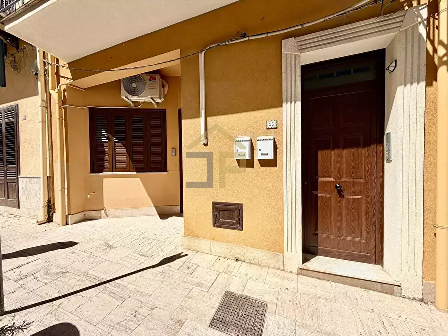 Immagine 1 di Casa indipendente in vendita  in Via Roma 127 a Balestrate