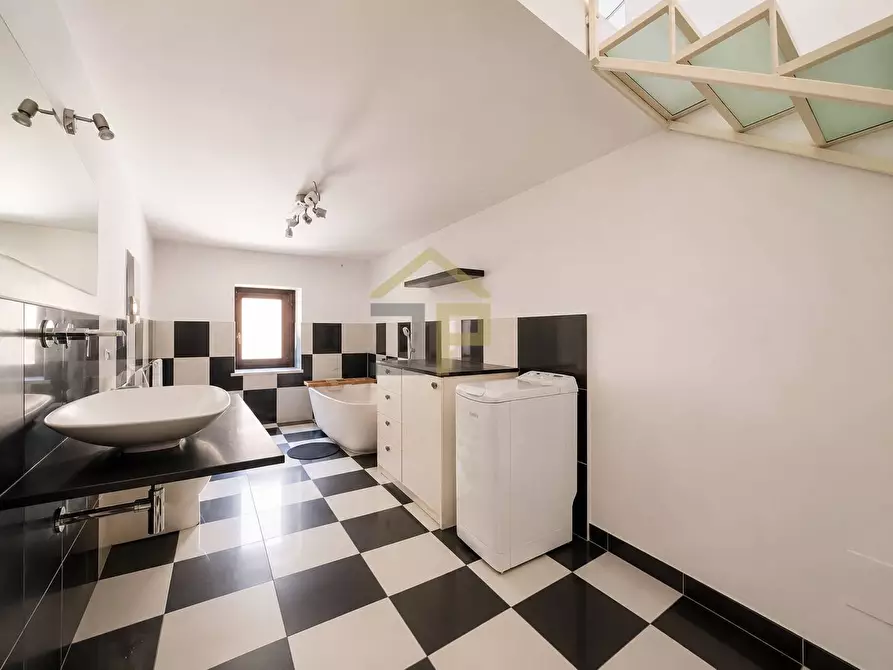 Immagine 25 di Appartamento in vendita  in Via Buon Pastore 6 a Palermo
