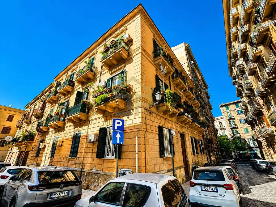 Immagine 13 di Appartamento in vendita  in Via Fiume 12 a Palermo