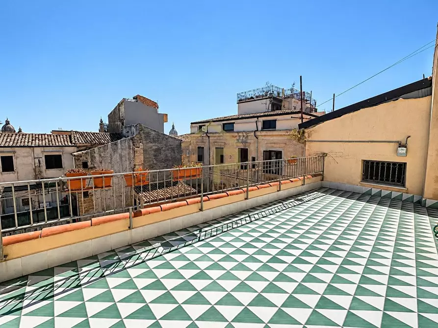 Immagine 9 di Appartamento in affitto  in Piazza Pietro Novelli 5 a Palermo