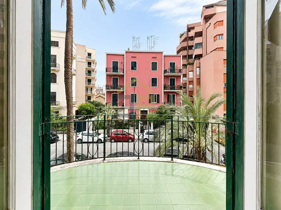 Immagine 13 di Appartamento in vendita  in Viale Regina Margherita 36 a Palermo