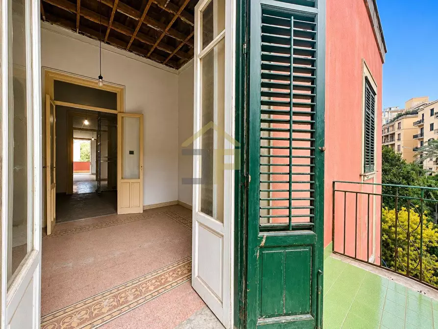 Immagine 18 di Appartamento in vendita  in Viale Regina Margherita 36 a Palermo
