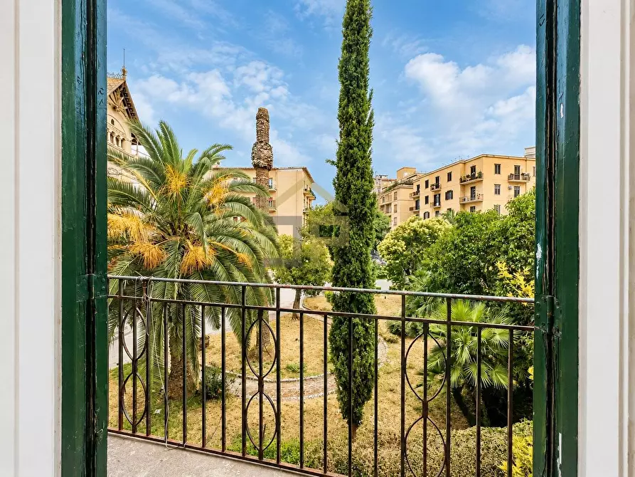 Immagine 31 di Appartamento in vendita  in Viale Regina Margherita 36 a Palermo