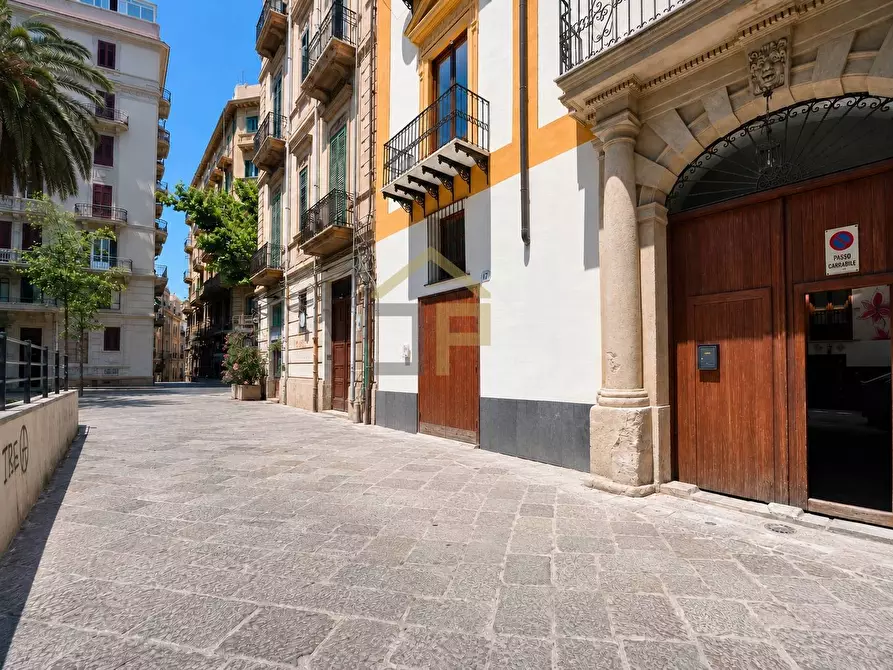 Immagine 2 di Appartamento in vendita  in Via Divisi 45 a Palermo