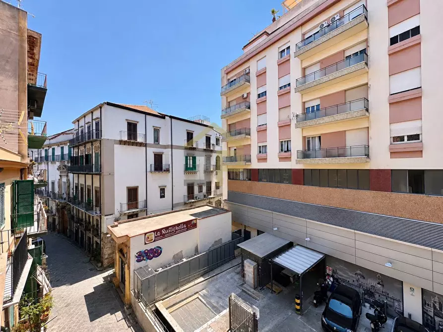 Immagine 17 di Appartamento in vendita  in Via Divisi 45 a Palermo