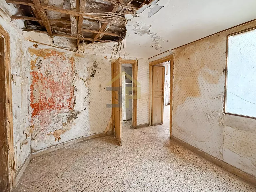 Immagine 2 di Appartamento in vendita  in Piazza Degli Aragonesi 38 a Palermo
