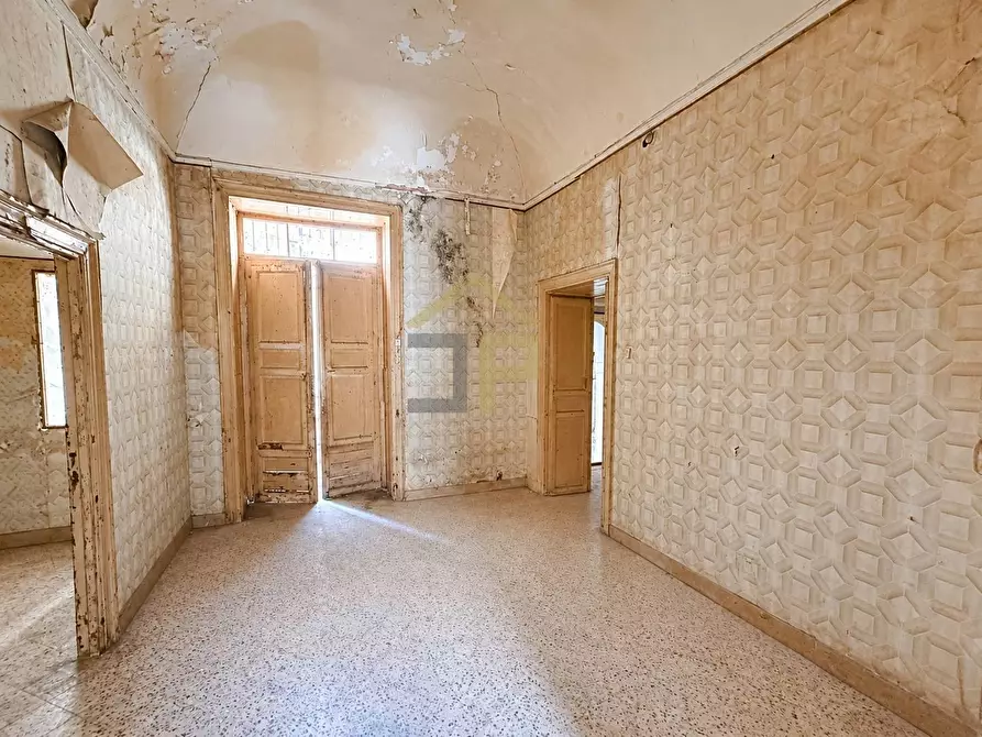 Immagine 5 di Appartamento in vendita  in Piazza Degli Aragonesi 38 a Palermo