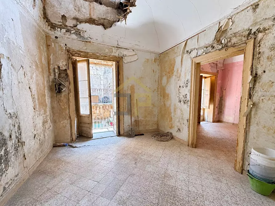 Immagine 6 di Appartamento in vendita  in Piazza Degli Aragonesi 38 a Palermo