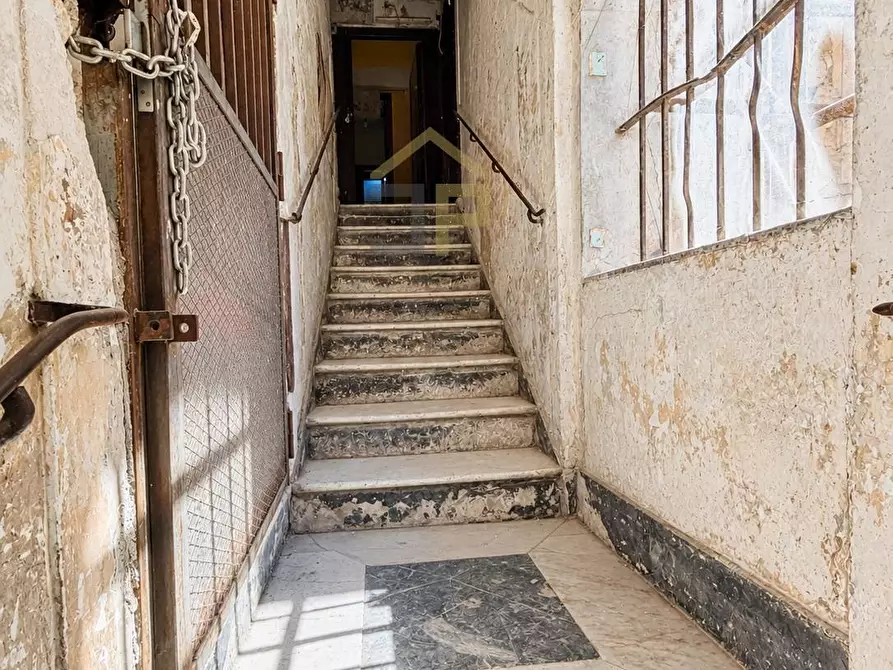 Immagine 11 di Appartamento in vendita  in Piazza Degli Aragonesi 38 a Palermo