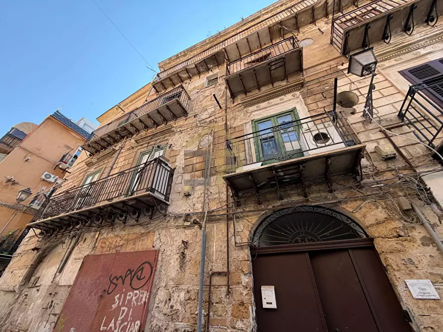 Immagine 13 di Appartamento in vendita  in Piazza Degli Aragonesi 38 a Palermo