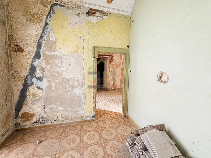 Immagine 2 di Appartamento in vendita  in Piazza Degli Aragonesi 38 a Palermo