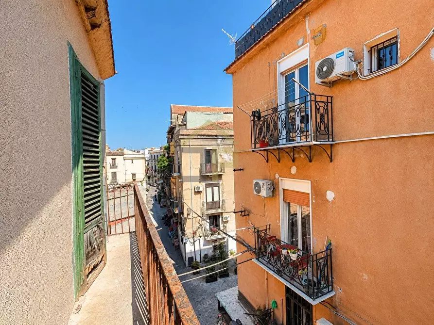 Immagine 4 di Appartamento in vendita  in Piazza Degli Aragonesi 38 a Palermo