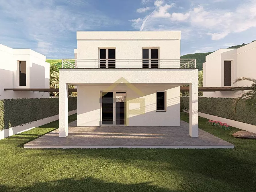 Immagine 2 di Villa in vendita  in Via Calarossa a Terrasini