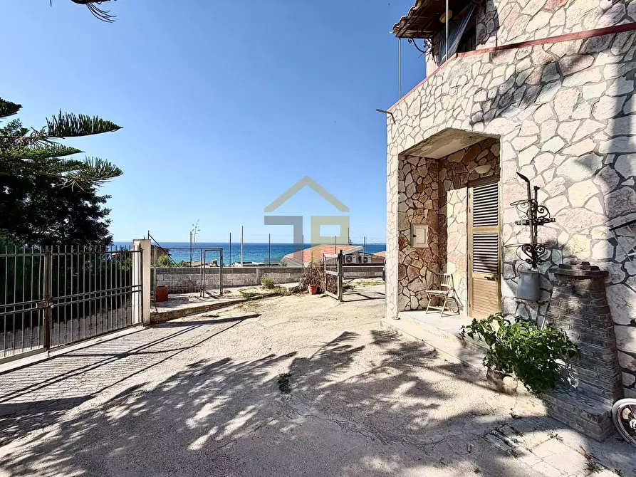 Immagine 2 di Villa in vendita  in Contrada Forgia SNC a Balestrate