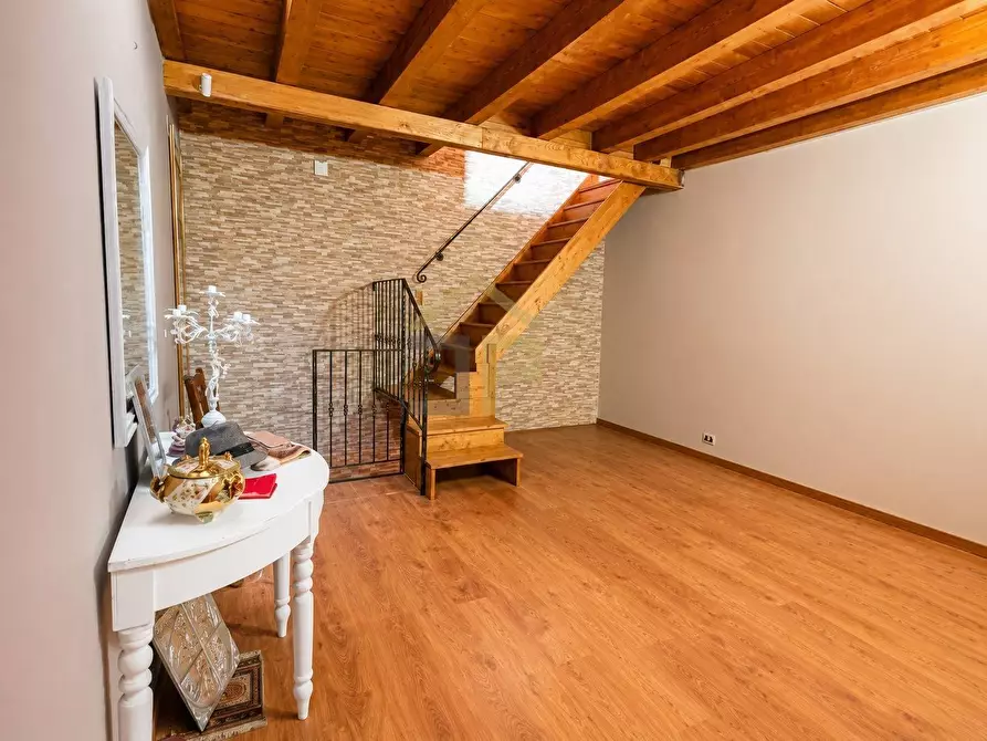 Immagine 10 di Casa indipendente in vendita  in Via Cassarà a Monreale