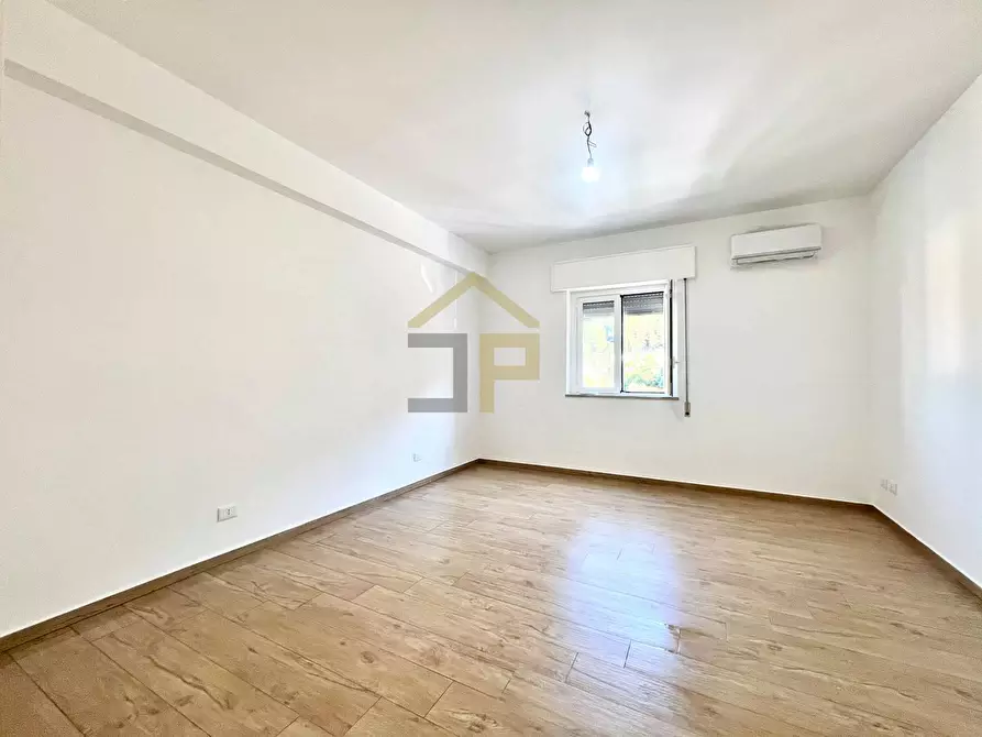 Immagine 33 di Appartamento in vendita  in Via Bronte 15 a Palermo