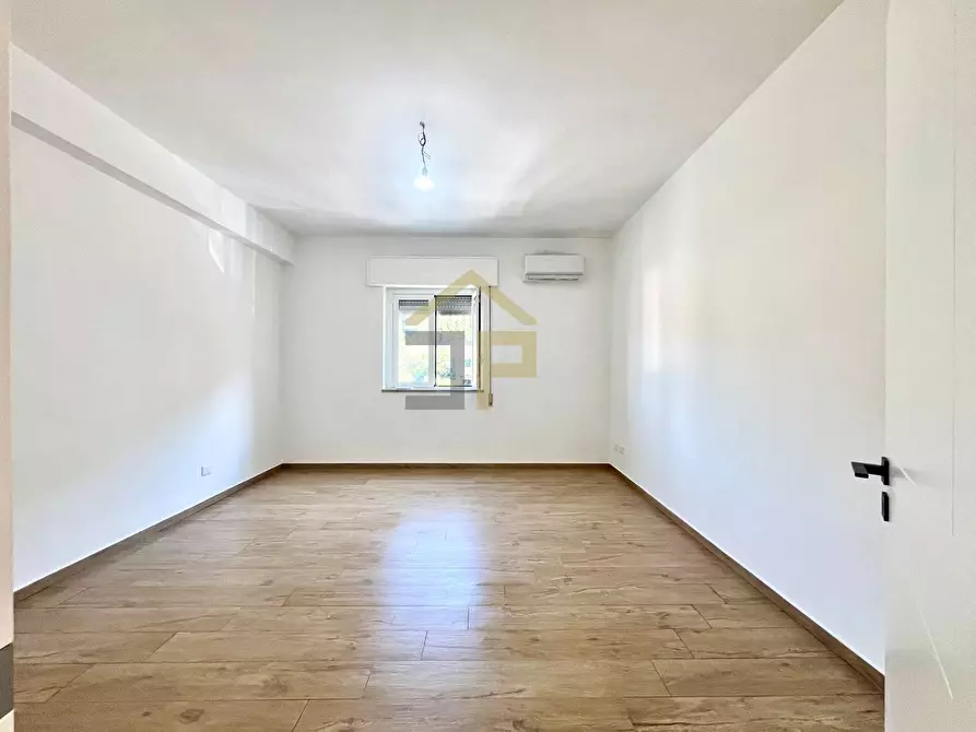 Immagine 32 di Appartamento in vendita  in Via Bronte 15 a Palermo
