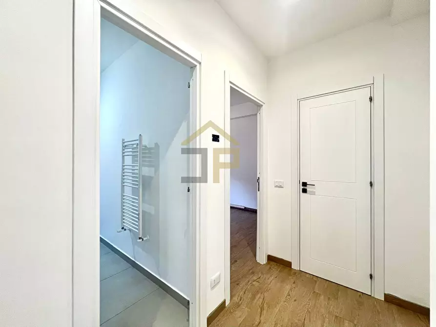 Immagine 28 di Appartamento in vendita  in Via Bronte 15 a Palermo