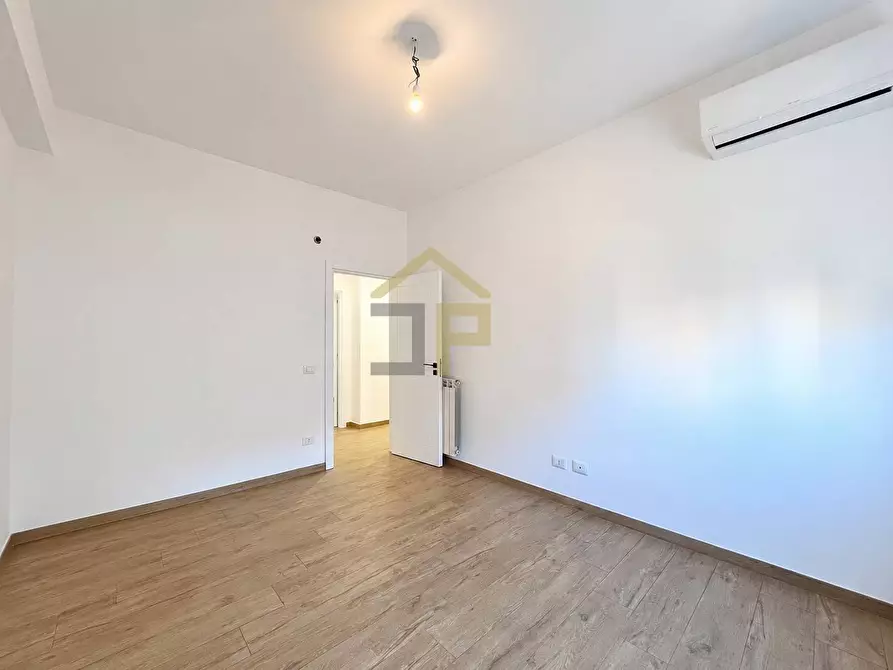Immagine 36 di Appartamento in vendita  in Via Bronte 15 a Palermo