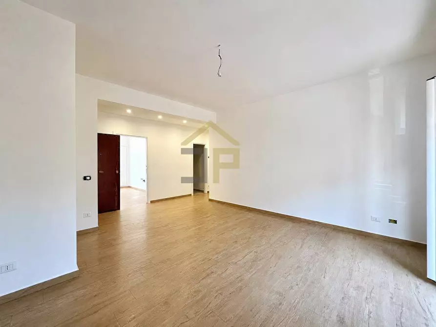 Immagine 17 di Appartamento in vendita  in Via Bronte 15 a Palermo