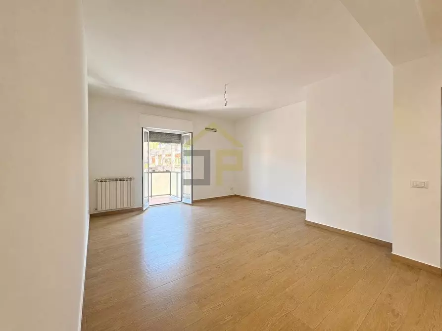Immagine 10 di Appartamento in vendita  in Via Bronte 15 a Palermo