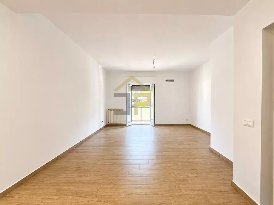 Immagine 9 di Appartamento in vendita  in Via Bronte 15 a Palermo