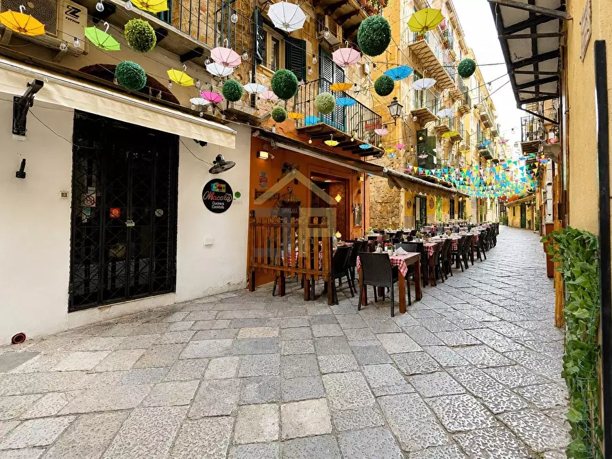 Immagine 2 di Appartamento in vendita  in Via Orologio 13 a Palermo