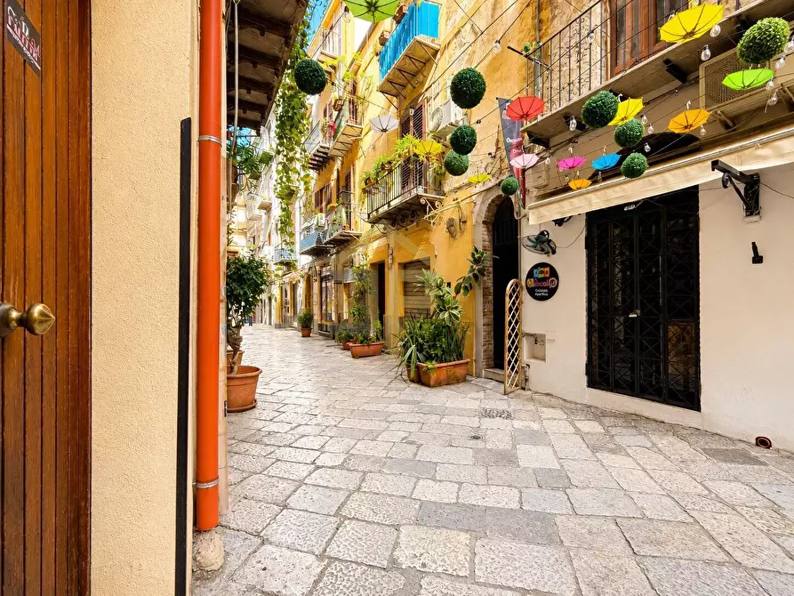 Immagine 3 di Appartamento in vendita  in Via Orologio 13 a Palermo