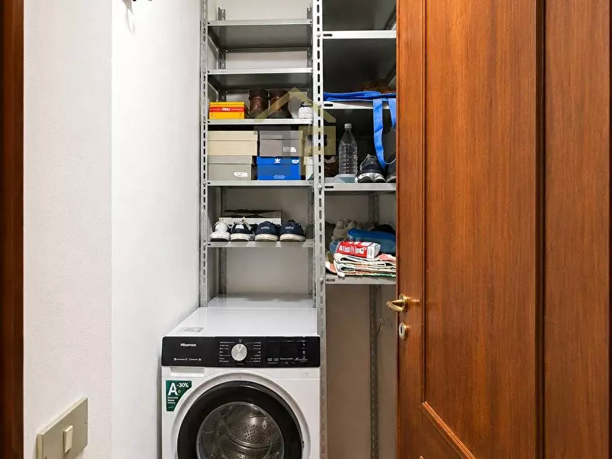 Immagine 10 di Appartamento in vendita  in Via Orologio 13 a Palermo