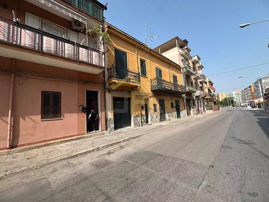 Immagine 2 di Appartamento in vendita  in corso dei mille 985 a Palermo