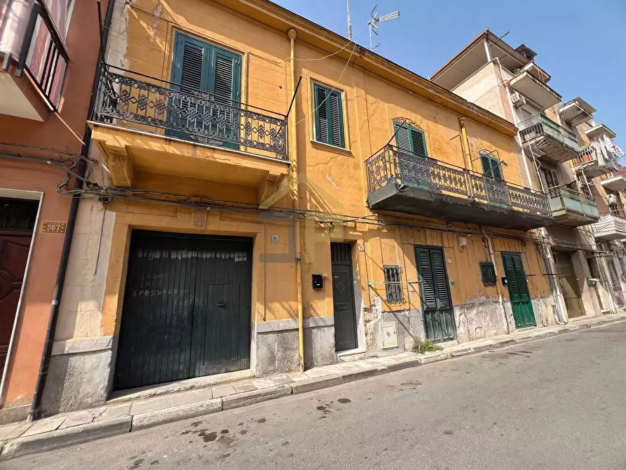Immagine 1 di Appartamento in vendita  in corso dei mille 985 a Palermo