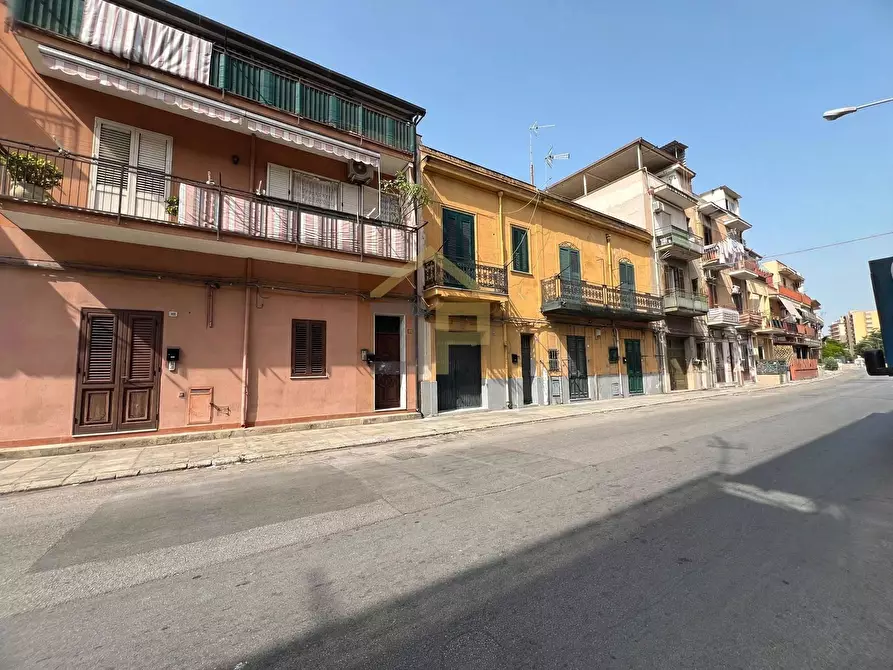 Immagine 26 di Appartamento in vendita  in corso dei mille 985 a Palermo
