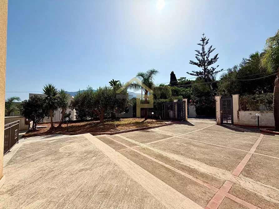 Immagine 60 di Villa in vendita  in Contrada Calarossa a Terrasini